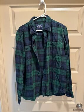 American Eagle Outfitters Navy and Green Plaid Button-Up Shirt